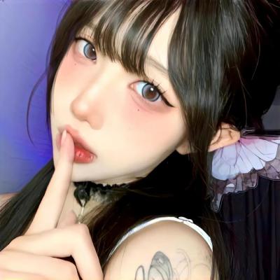 报告唐总夫人带着崽崽回来了